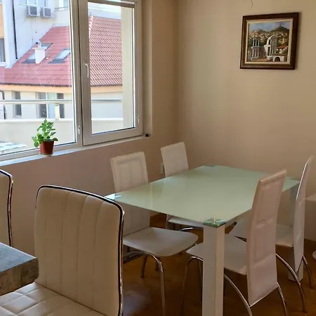 Koko's Sunny And Spacious Place Appartement *